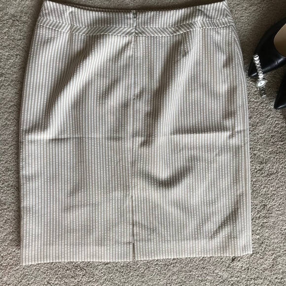 Tahari Seer Sucker Pencil Skirt 8 Petite - Picture 5 of 8